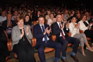IMG-206b7632b9592c3919c3956b7c6d54d6-V