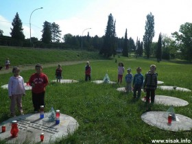 Mališani posjetili Memorijalnom dječjem groblju