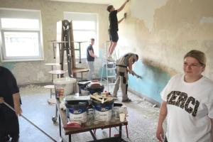 IMG-6accc8aa5c90452f056ebed355d3e5d3-V