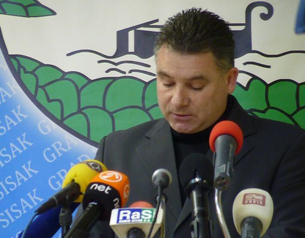 Smijenjen Zdenko Koren! Smijenjen Zdenko Koren!