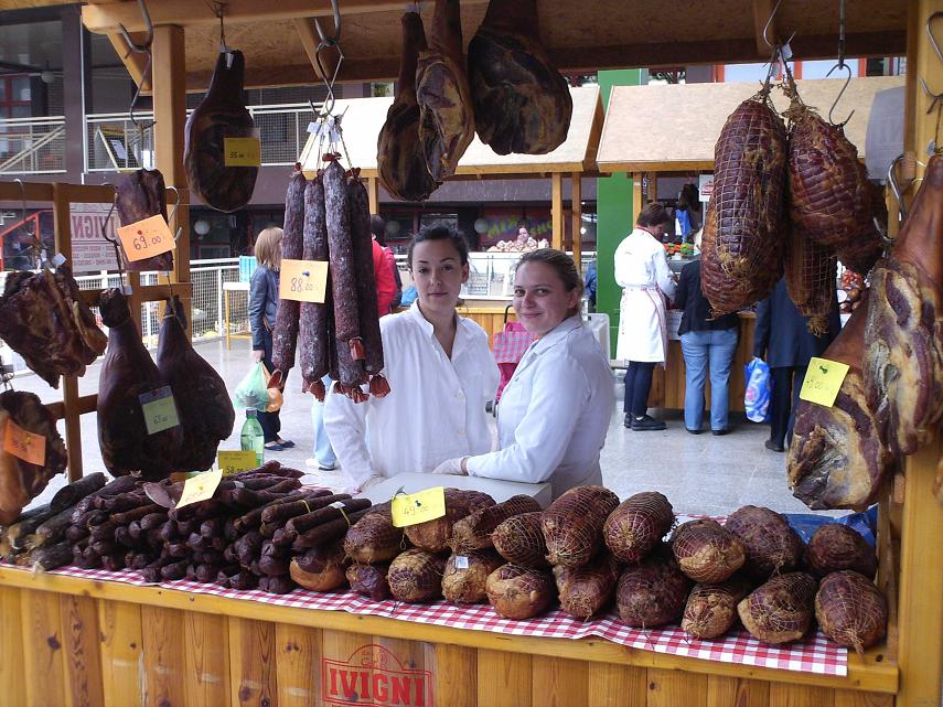 „Ususret Uskrsu“ na tržnici Kontroba „Ususret Uskrsu“ na tržnici Kontroba
