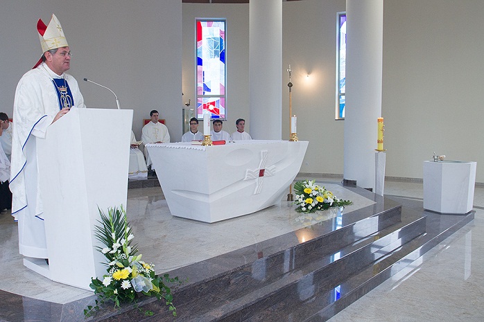Blagoslov krstionice crkve u Naselju Blagoslov krstionice crkve u Naselju