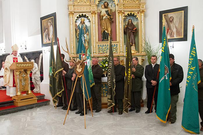 Lovci slave blagdan svog zaštitnika sv. Huberta Lovci slave blagdan svog zaštitnika sv. Huberta