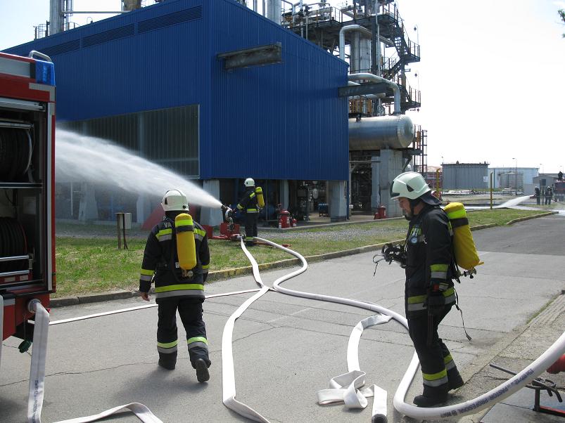 Združena vatrogasna vježba u Rafineriji nafte Sisak Združena vatrogasna vježba u Rafineriji nafte Sisak