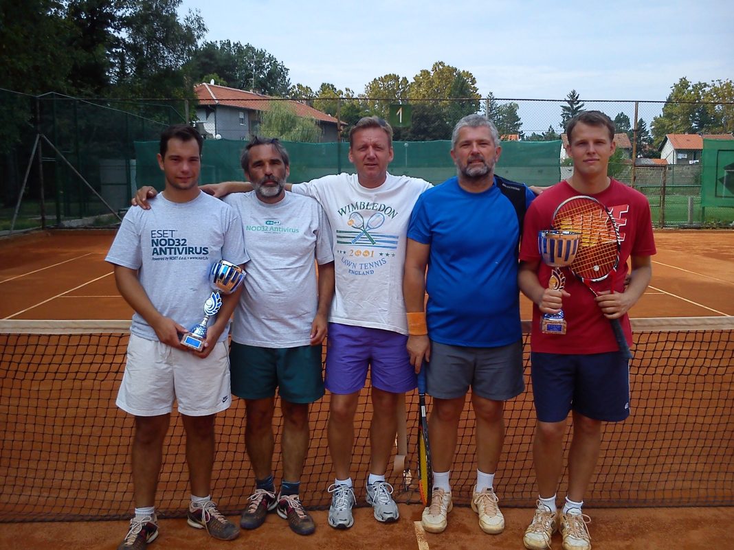 Antolići končano osvojili turnir “Očevi i sinovi” Antolići končano osvojili turnir “Očevi i sinovi”