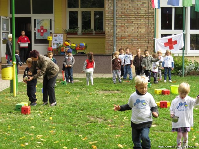 Sisački Crveni križ u vrtiću obilježio Tjedan mobilnosti Sisački Crveni križ u vrtiću obilježio Tjedan mobilnosti