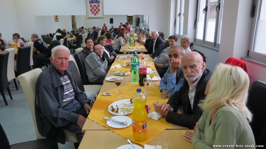 Gradsko društvo Crvenog križa Sisak obilježilo Međunarodni dan starijih osoba Gradsko društvo Crvenog križa Sisak obilježilo Međunarodni dan starijih osoba