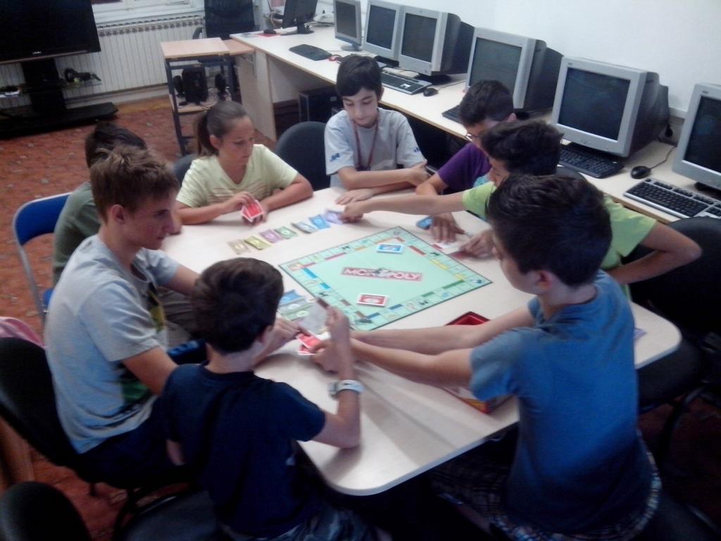 Nema računala – kužim! Igram se i družim Nema računala – kužim! Igram se i družim