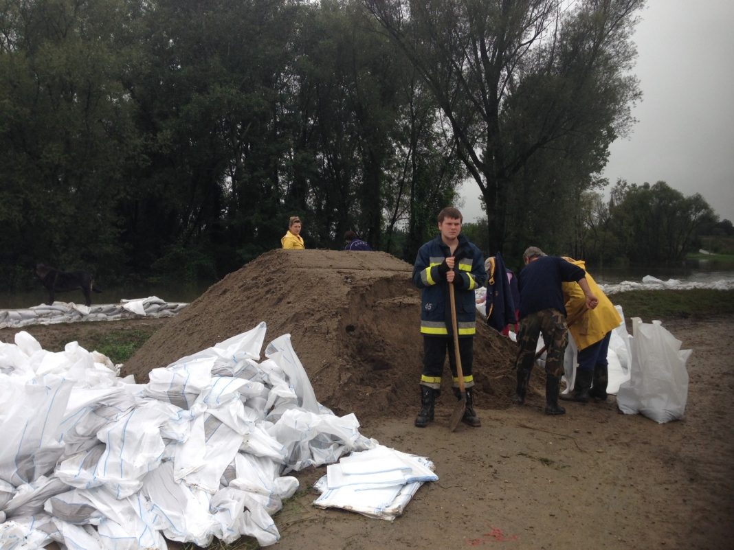 Poplave – stanje u Sisku i SMŽ – ponedjeljak Poplave – stanje u Sisku i SMŽ – ponedjeljak