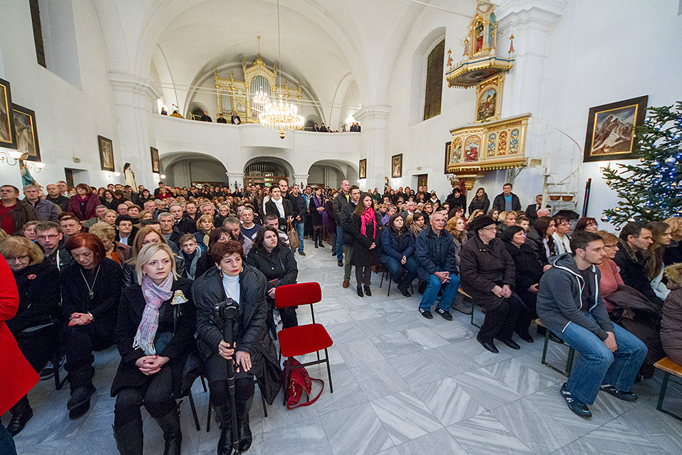 Polnoćka u sisačkoj katedrali Polnoćka u sisačkoj katedrali