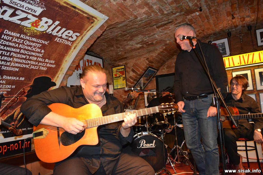 Promocija novog albuma Damira Kukuruzovića i Django group, gost Zoran Predin Promocija novog albuma Damira Kukuruzovića i Django group, gost Zoran Predin