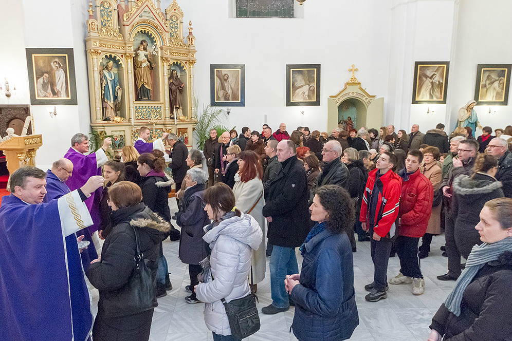Pepelnica u sisačkoj katedrali Pepelnica u sisačkoj katedrali