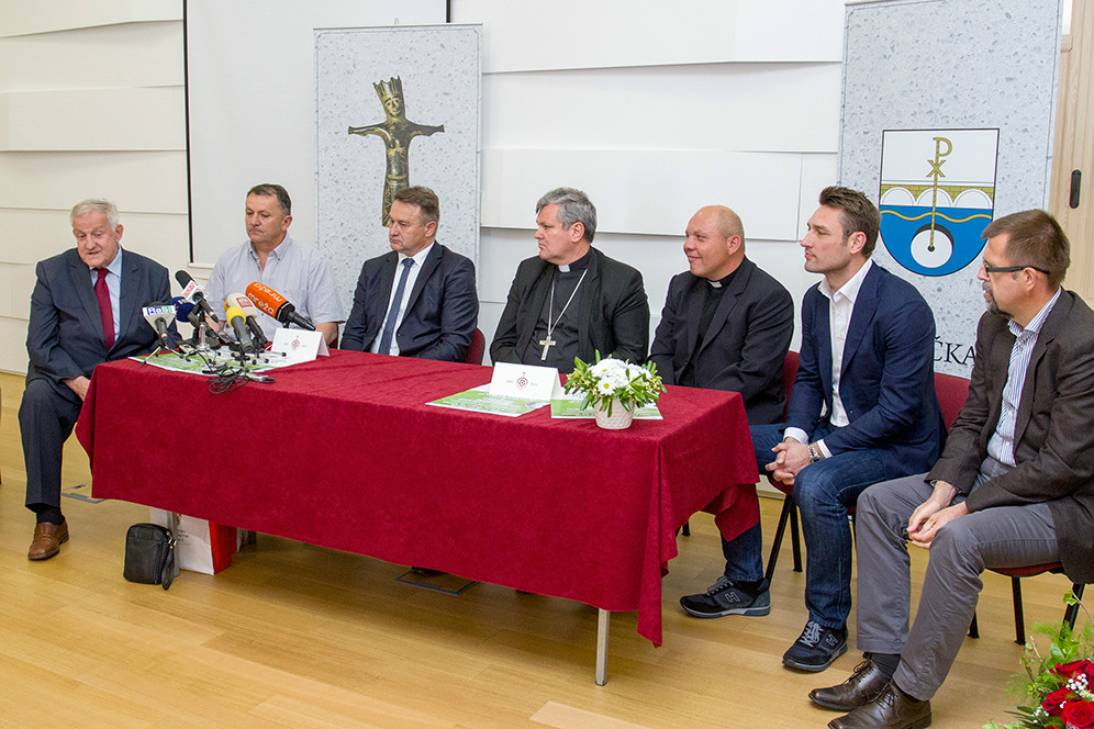 Vatreni u Sisku 26. svibnja igraju za zakladu „Fra Bonifacije Ivan Pavletić“! Vatreni u Sisku 26. svibnja igraju za zakladu „Fra Bonifacije Ivan Pavletić“!