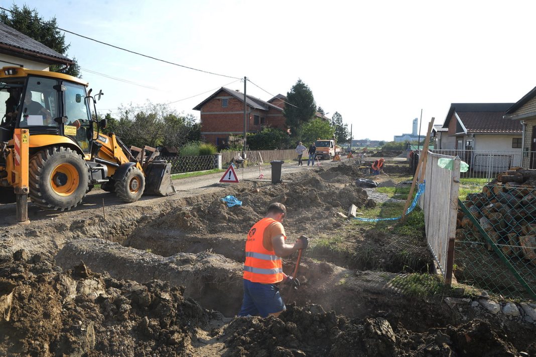 U tijeku radovi u Augustinčićevoj ulici U tijeku radovi u Augustinčićevoj ulici