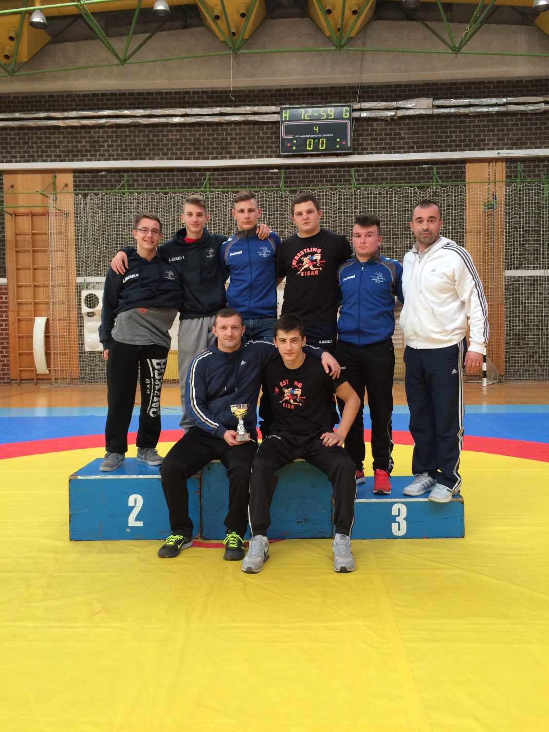 Hrvači Siska u Zagrebu pomeli svu konkurenciju Hrvači Siska u Zagrebu pomeli svu konkurenciju