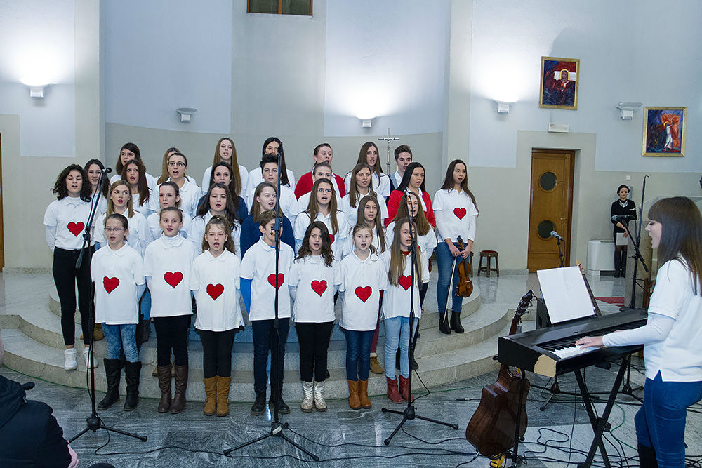 Održan Adventski koncert zborova mladih s područja Sisačke biskupije Održan Adventski koncert zborova mladih s područja Sisačke biskupije