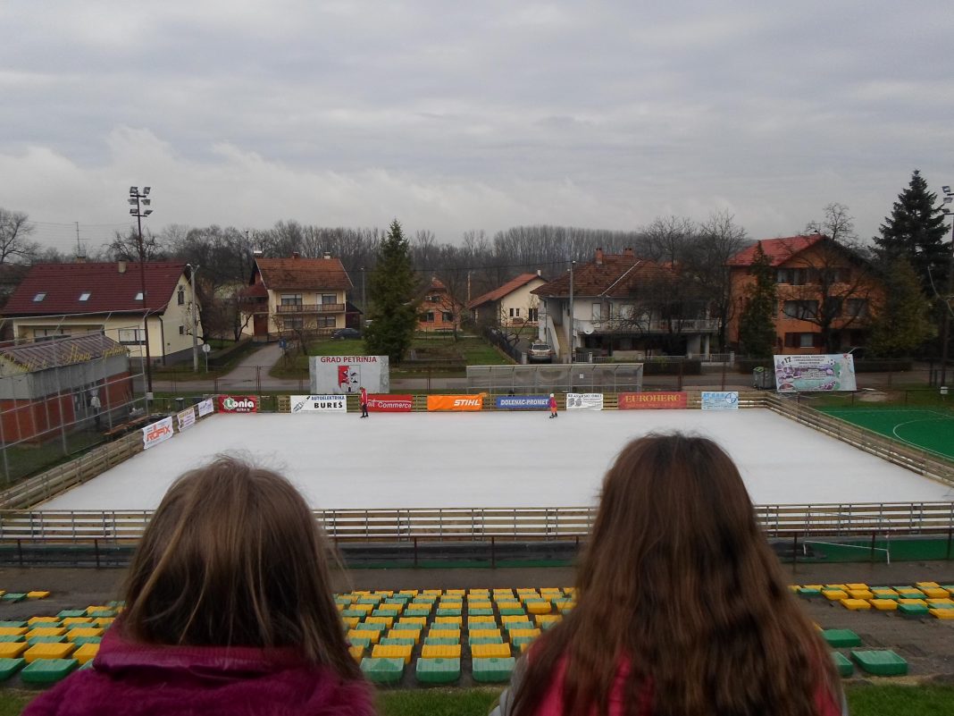 Od nedjelje klizalište u Petrinji Od nedjelje klizalište u Petrinji