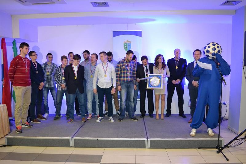 Matija Luka Rafaj i Ema Šarar najbolji su sportaši SMŽ u 2015. Matija Luka Rafaj i Ema Šarar najbolji su sportaši SMŽ u 2015.