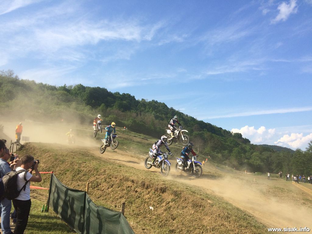 Prvenstvo Hrvatske u motocrossu u Petrinji na stazi Zelena dolina Prvenstvo Hrvatske u motocrossu u Petrinji na stazi Zelena dolina