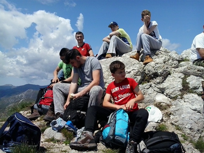 Čitali su i hodali i učili kako zdravo živjeti Čitali su i hodali i učili kako zdravo živjeti