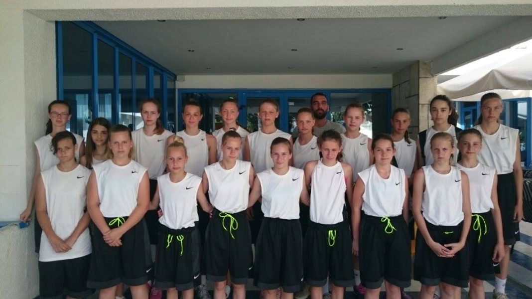 Sisačke košarkašice na Ljetnom košarkaškom kampu „Biograd 2016.“ Sisačke košarkašice na Ljetnom košarkaškom kampu „Biograd 2016.“