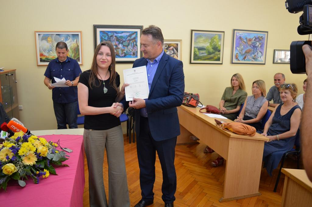 Svjedodžbe maturantima sisačke Gimnazije Svjedodžbe maturantima sisačke Gimnazije