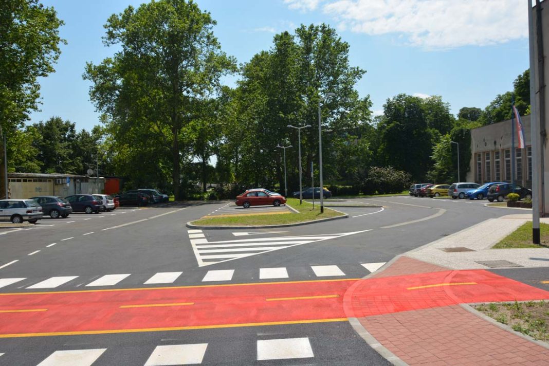 Izgrađeno parkiralište kod tržnice Izgrađeno parkiralište kod tržnice