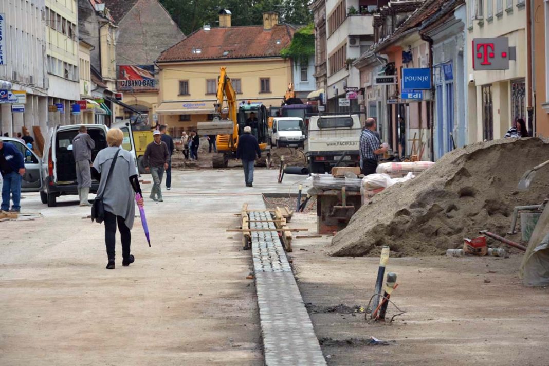 Radovi u pješačkoj zoni i Frankopanskoj ulici po planu Radovi u pješačkoj zoni i Frankopanskoj ulici po planu