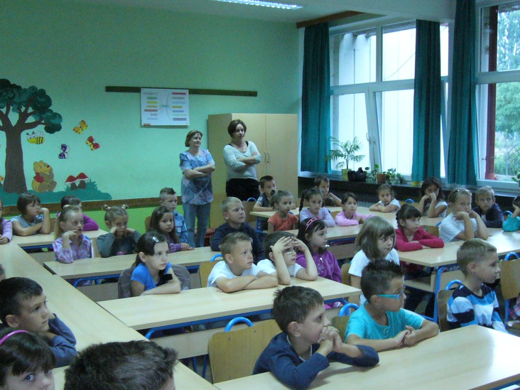 U novoj školskoj godini u Sisku besplatni udžbenici te četiri termina školskih praznika U novoj školskoj godini u Sisku besplatni udžbenici te četiri termina školskih praznika