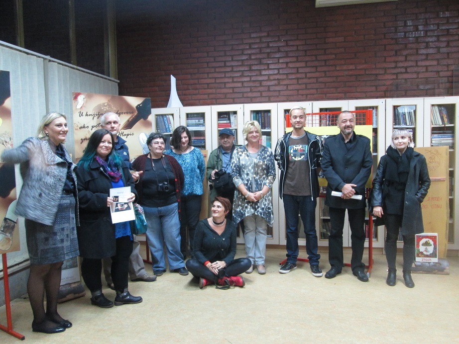 Do 15. studenog izložba “Selfie – Čitam sto na sat” u Capragu Do 15. studenog izložba “Selfie – Čitam sto na sat” u Capragu