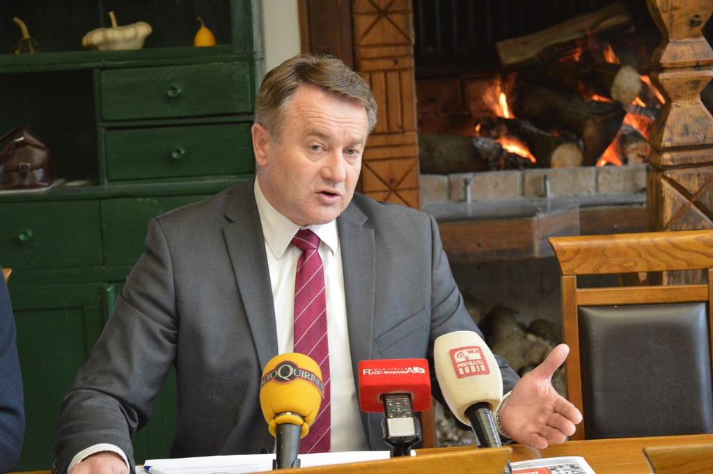 Dario Žinić podnio ostavku, reagirali Plenković, SDP i Laburisti Dario Žinić podnio ostavku, reagirali Plenković, SDP i Laburisti