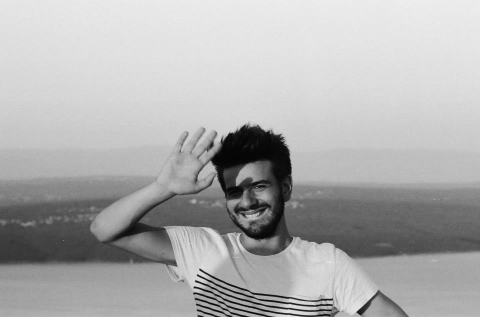 Dino Pešut dobitnik prve Nagrade za dramsko djelo »Marin Držić« Dino Pešut dobitnik prve Nagrade za dramsko djelo »Marin Držić«