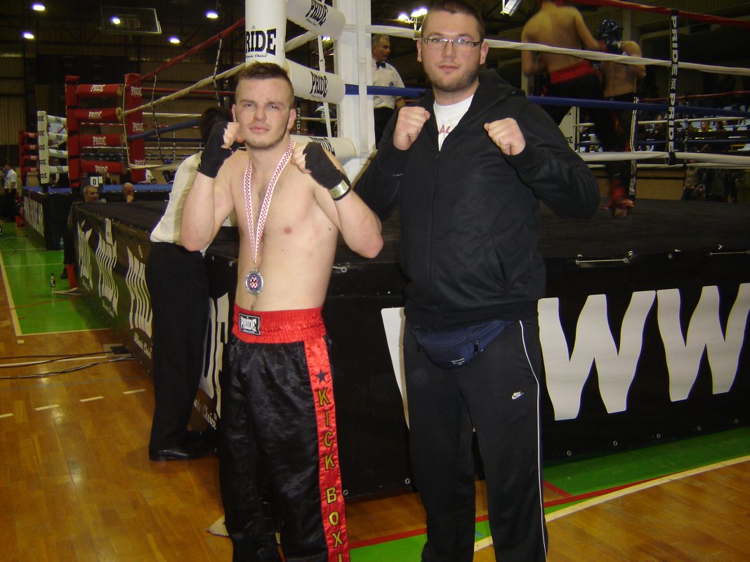 Kickboxer sisačke „Croatie“ viceprvak Hrvatske u full contactu Kickboxer sisačke „Croatie“ viceprvak Hrvatske u full contactu