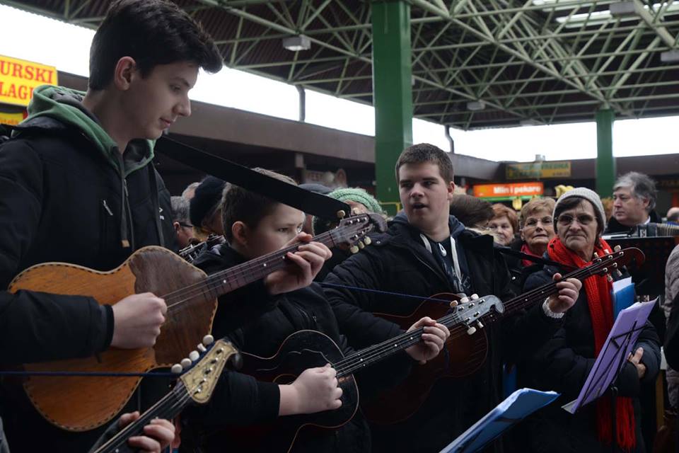 Proslava Valentinova na tržnici Kontroba Proslava Valentinova na tržnici Kontroba