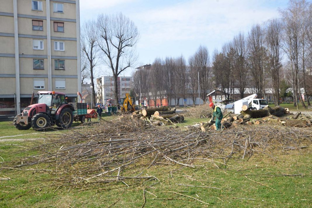 Radovi na uređenju parkirališta u Ulici Matije Gupca Radovi na uređenju parkirališta u Ulici Matije Gupca