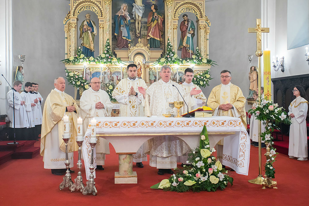 Raspored misnih slavlja i obreda Velikog tjedna Raspored misnih slavlja i obreda Velikog tjedna