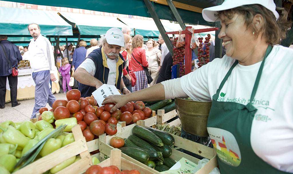 Sisački poljoprivredni proizvodi na 6. Danima hrvatskih tržnica Sisački poljoprivredni proizvodi na 6. Danima hrvatskih tržnica