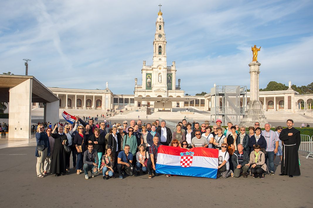 Hodočašće vjernika Sisačke biskupije u Fatimu. Hodočašće vjernika Sisačke biskupije u Fatimu.