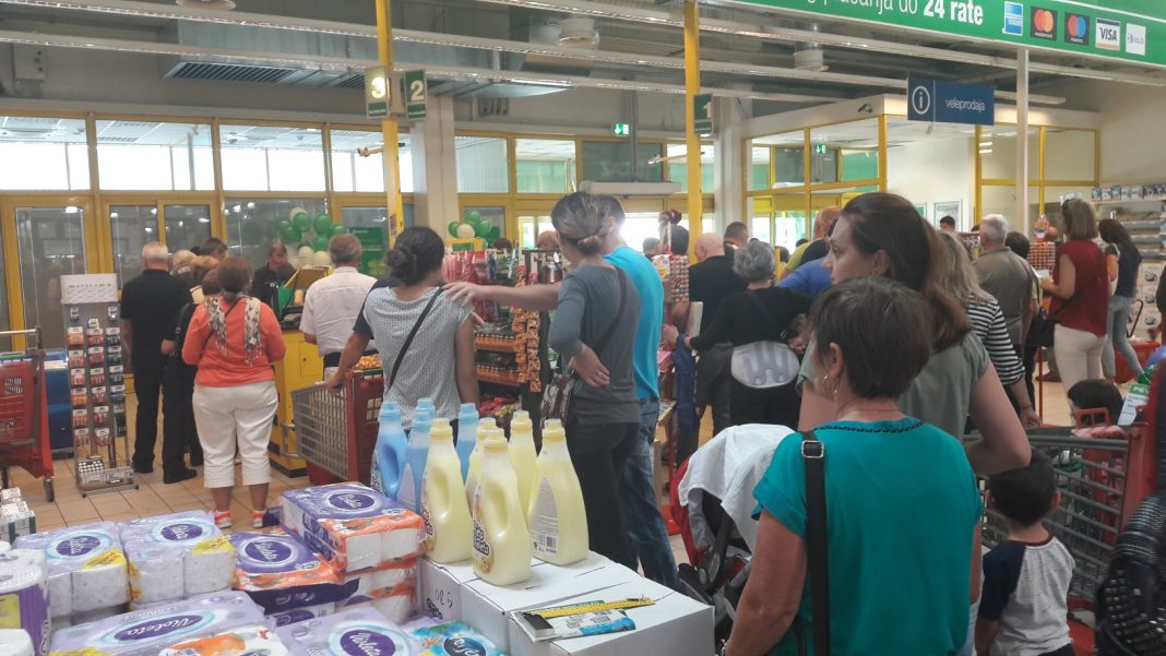 Otvoren Pevec u Sisku Otvoren Pevec u Sisku