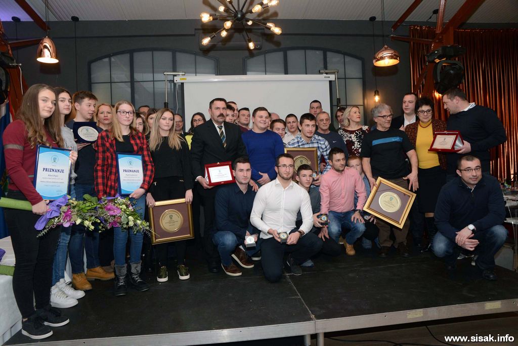 Proglašenje najboljih sportaša Grada Siska za 2017. godin Proglašenje najboljih sportaša Grada Siska za 2017. godin