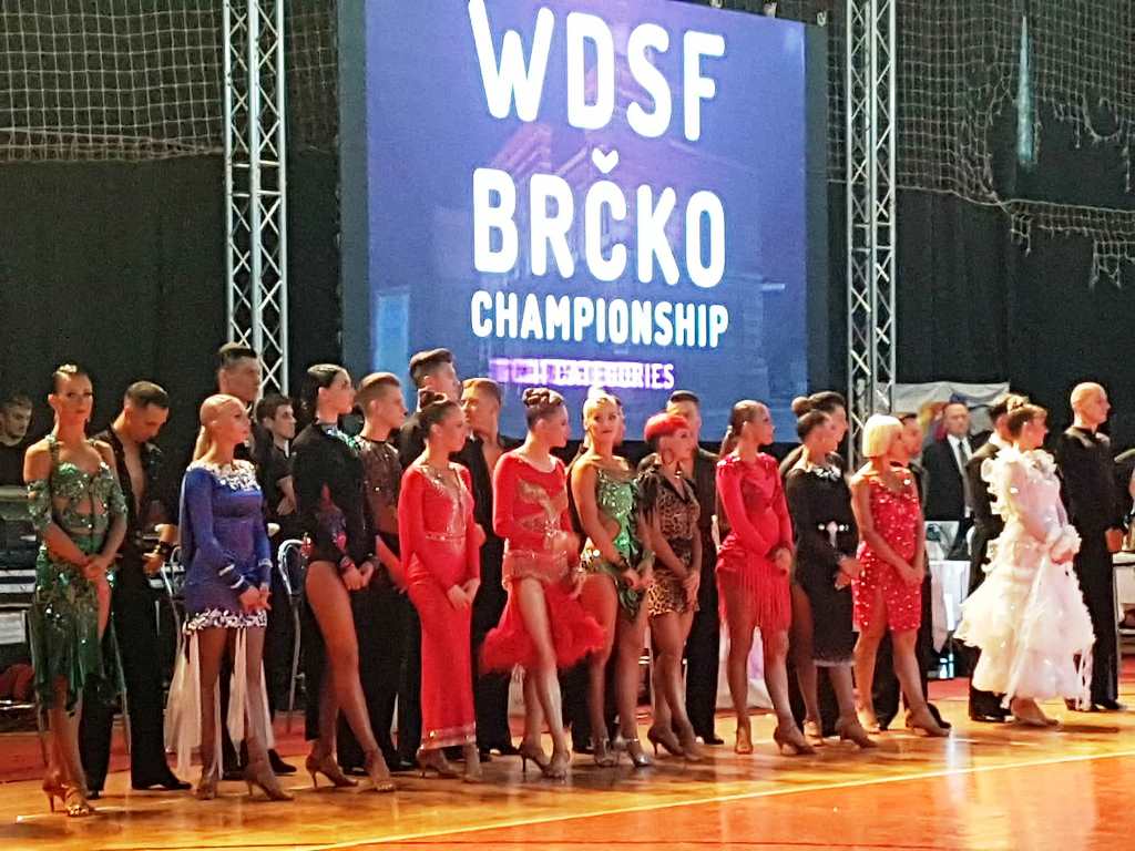 Petrinjski plesači vratili se s medaljama s velikog međunarodnog natjecanja Petrinjski plesači vratili se s medaljama s velikog međunarodnog natjecanja