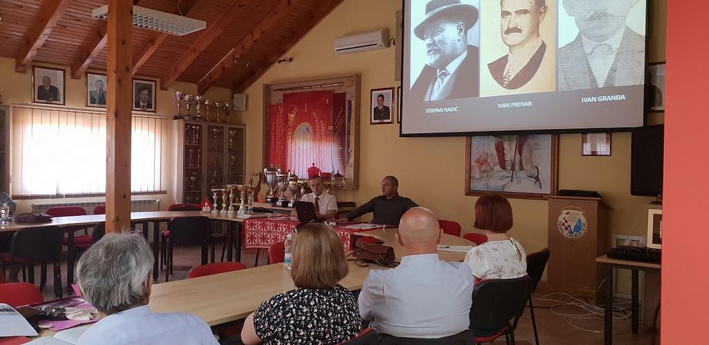 Održan stručni skup “90. obljetnica lipanjskih žrtava” Održan stručni skup “90. obljetnica lipanjskih žrtava”