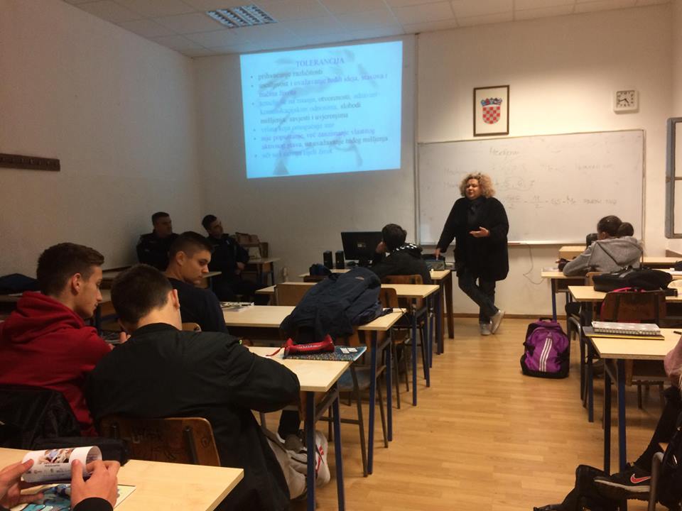 O nasilju u partnerskim vezama mladih O nasilju u partnerskim vezama mladih