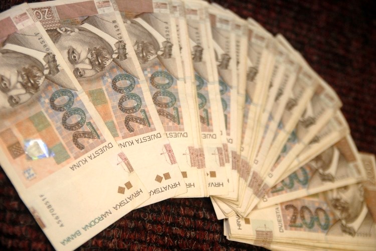 I u Sisku nova uhićenja zbog utaje PDV-a I u Sisku nova uhićenja zbog utaje PDV-a