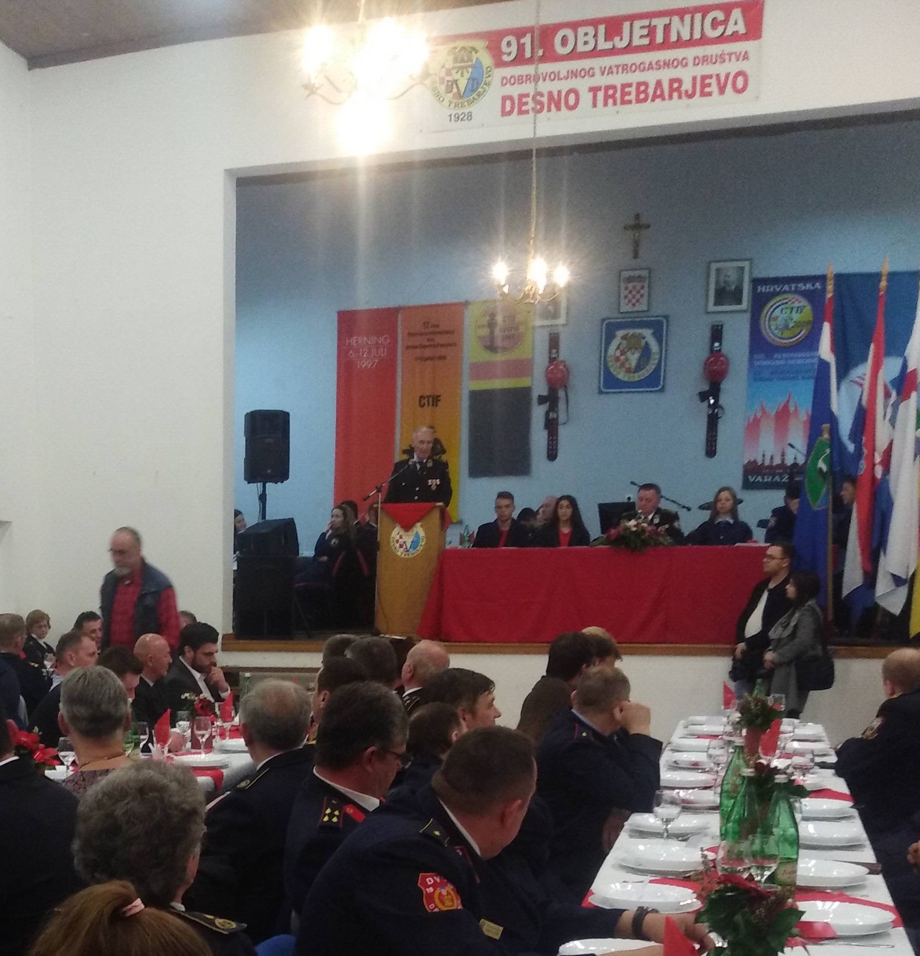 Održana skupština DVD-a Desno Trebarjevo i promocija monografije Održana skupština DVD-a Desno Trebarjevo i promocija monografije