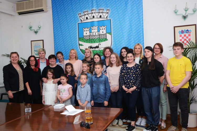 Uručene nagrade u sklopu natječaja Sisak – grad umjetnosti i sporta Uručene nagrade u sklopu natječaja Sisak – grad umjetnosti i sporta