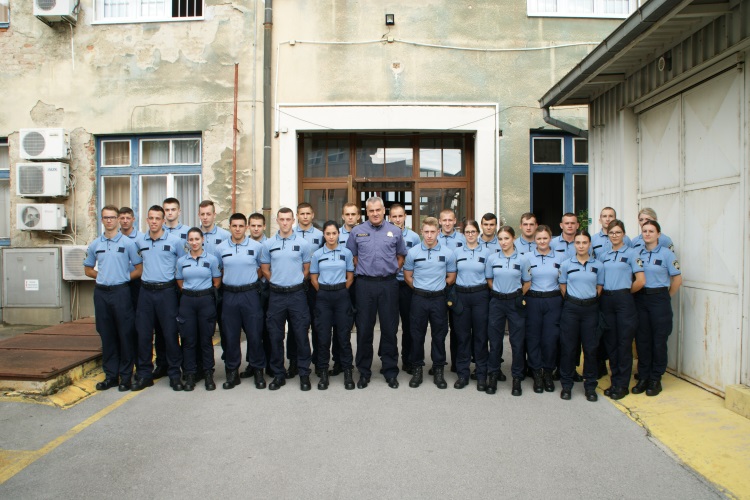 U PU sisačko-moslavačkoj primljeno 27 novih policajaca U PU sisačko-moslavačkoj primljeno 27 novih policajaca