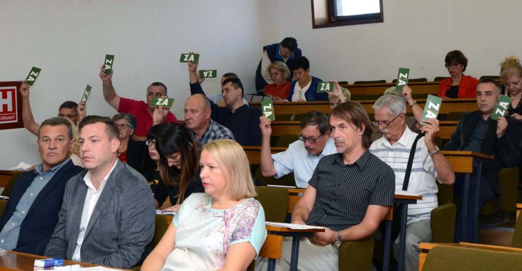 Bez sudjelovanja oporbe dovršena 13. sjednica Gradskog vijeća Bez sudjelovanja oporbe dovršena 13. sjednica Gradskog vijeća