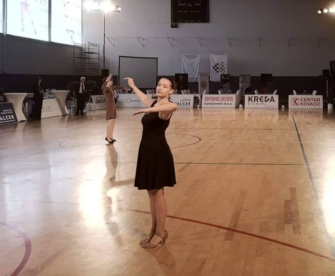 Petrinjski plesači nastavljaju s osvajanjem medalja Petrinjski plesači nastavljaju s osvajanjem medalja