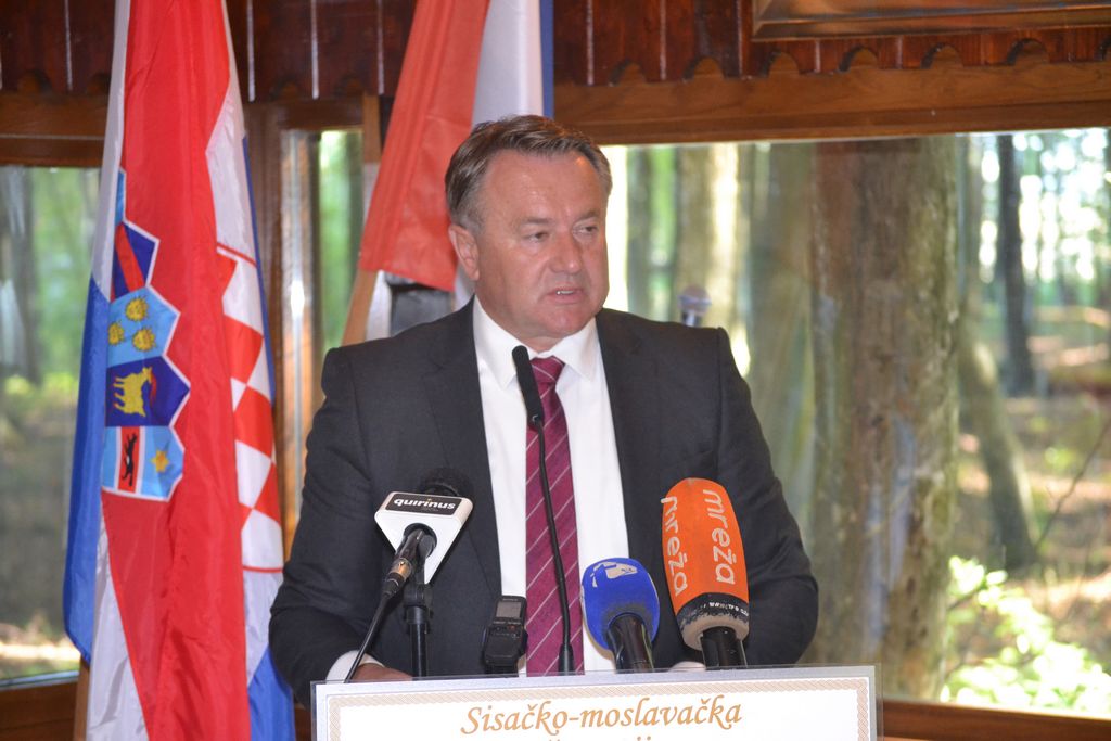 Na aktualnom satu sjednice Županijske skupštine o bolnici, dugovima, cestama… Na aktualnom satu sjednice Županijske skupštine o bolnici, dugovima, cestama…